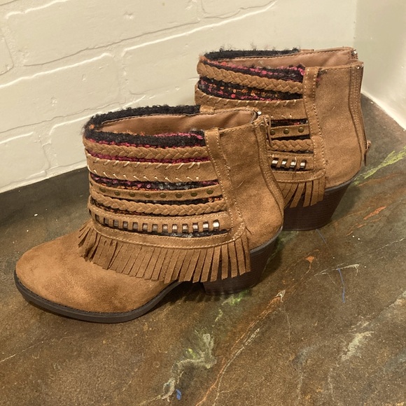 Mudd Brown Suede Fringe Boho Booties - Picture 2 of 5
